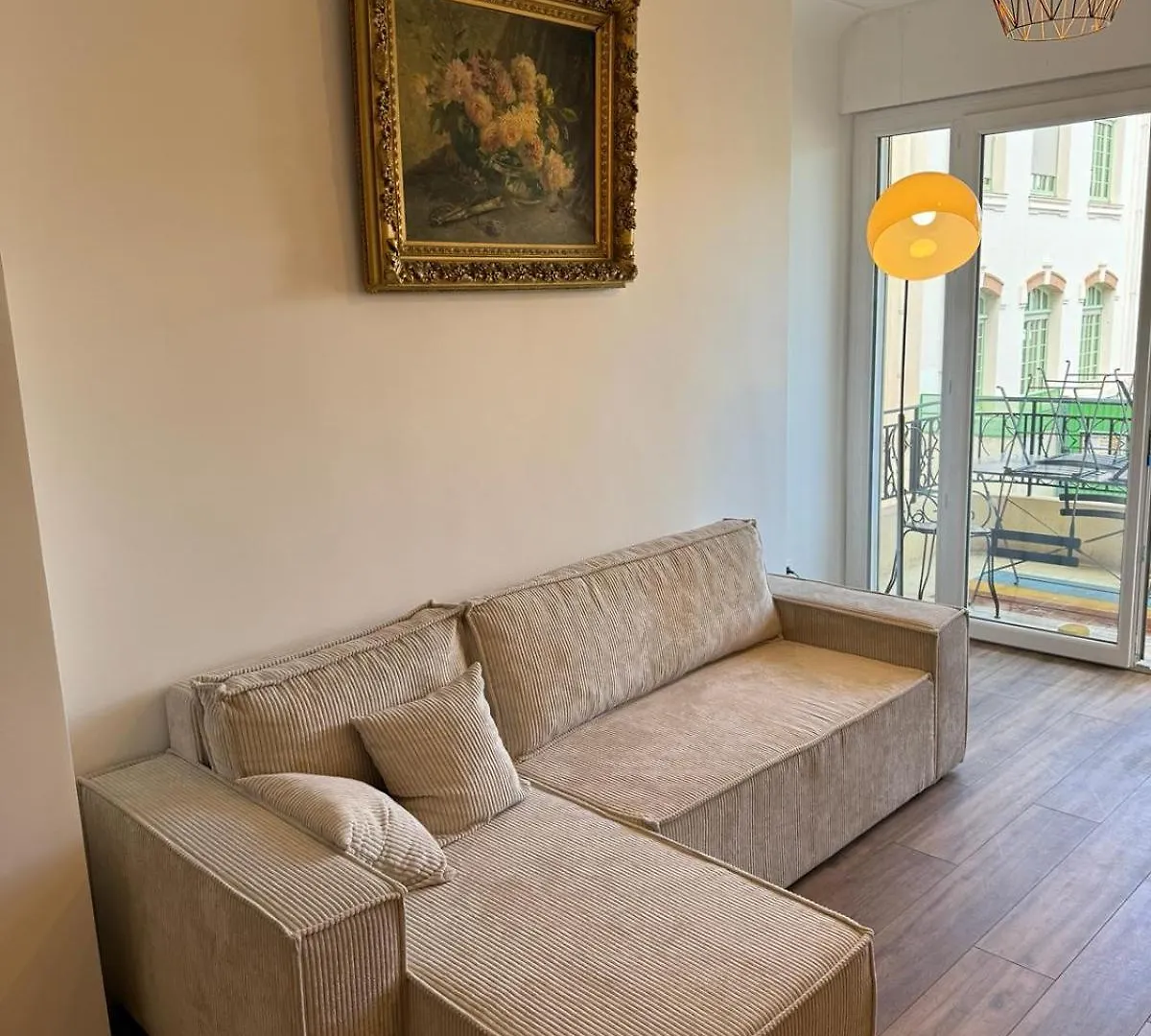 Logis Dore Menton Apartment